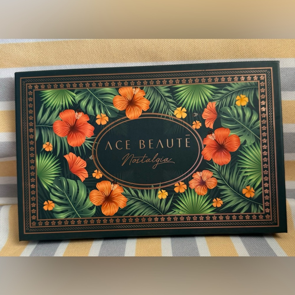 Ace Beaute Eyeshadow Palette